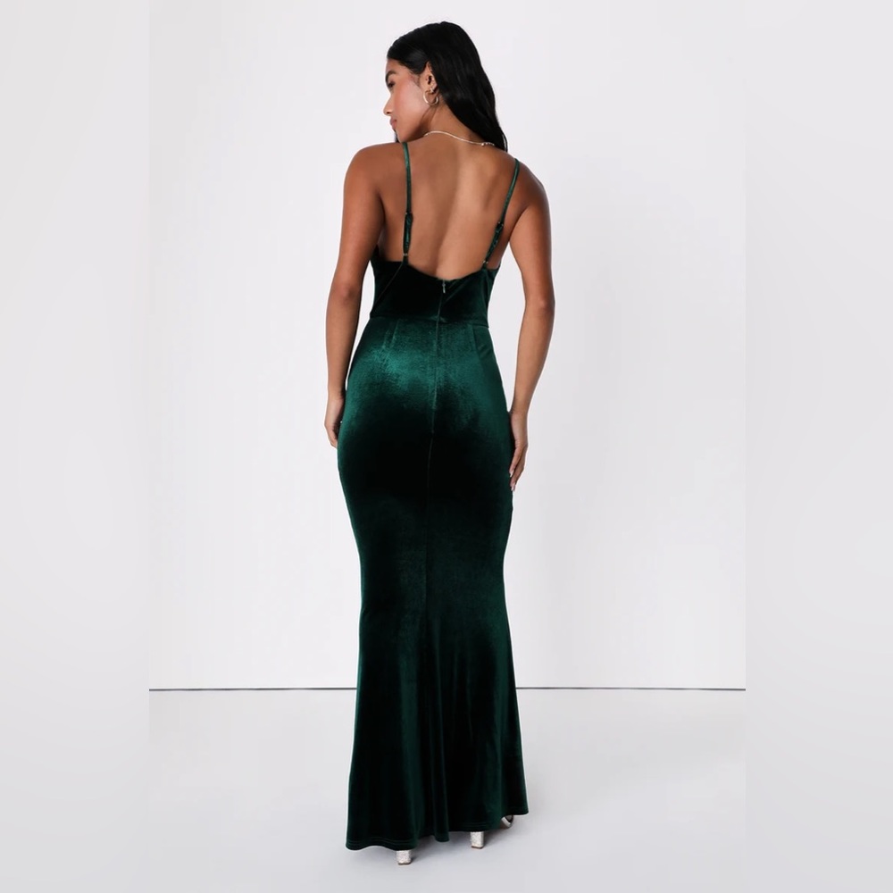 Lulus green velvet dress